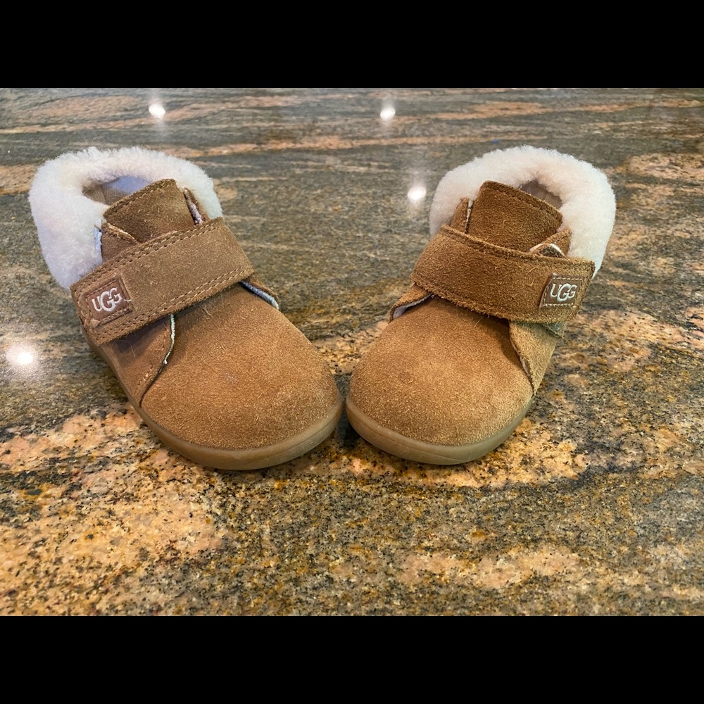 Size 7 Ugg Nolen Unisex